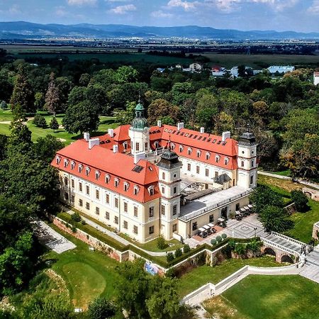 לינה וארוחת בוקר Theresia Chateau - Bernolákovo מראה חיצוני תמונה