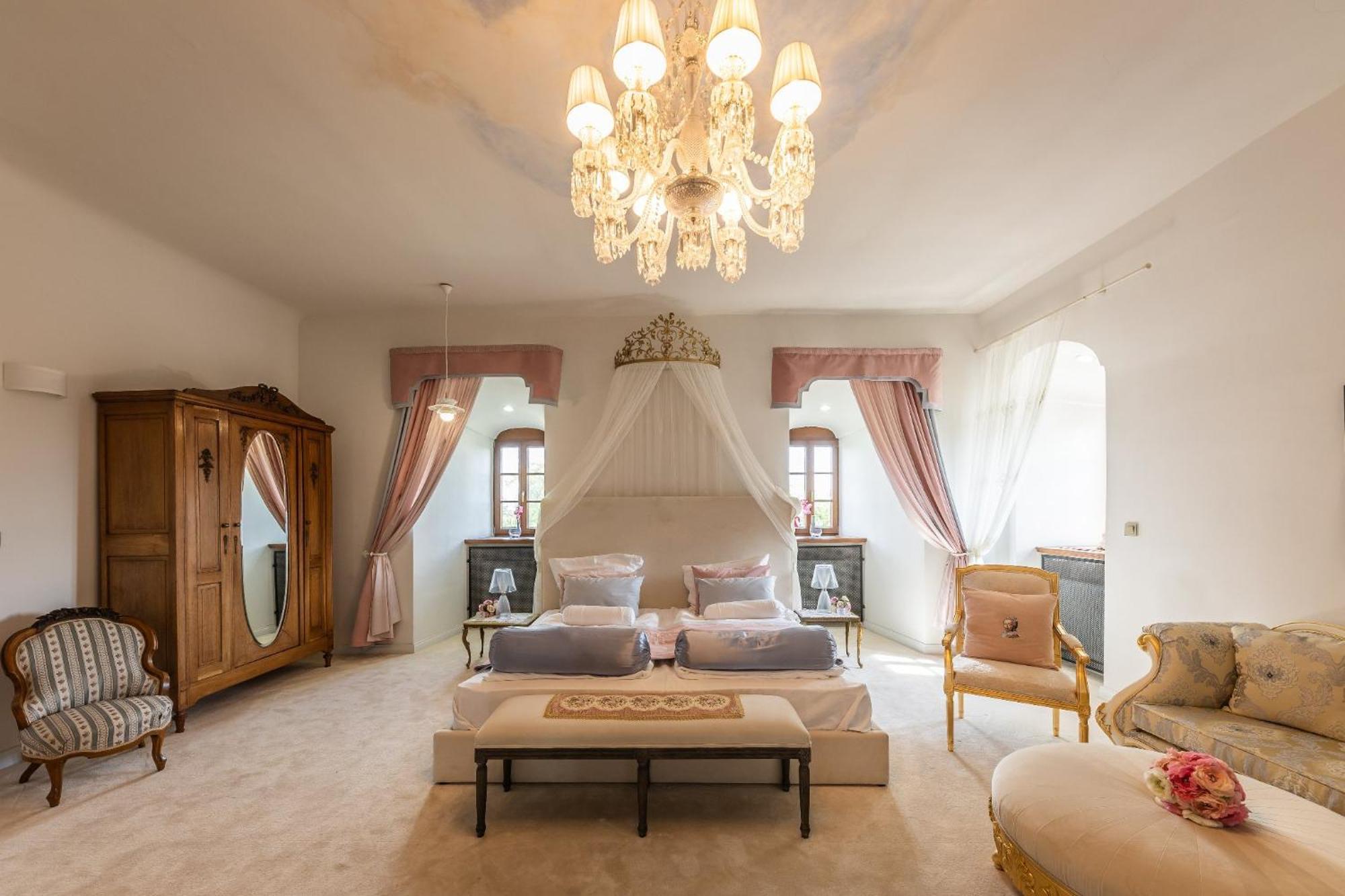 לינה וארוחת בוקר Theresia Chateau - Bernolákovo מראה חיצוני תמונה